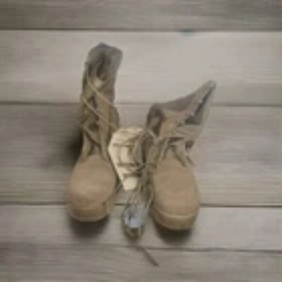 Wellco Vibram Combat Boots Mens USGI Hot Weather Desert Tan Size 5.5 - Picture 2 of 6